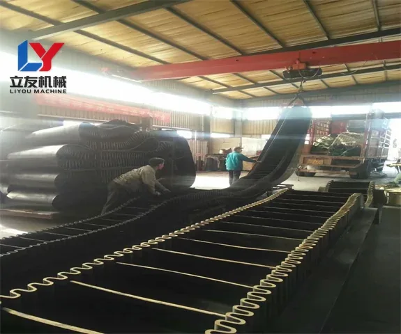 Rubber conveyor belting — equipment view 1